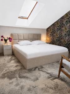 L&B Rooms