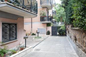 Labancas Vatican Stay 2