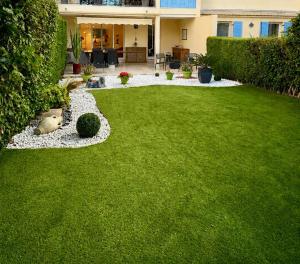 Luxury apartment - private garden and pool