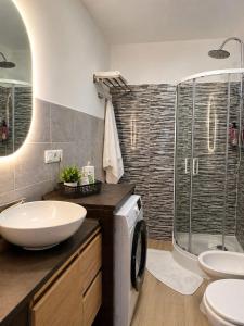 BnB37 Garden Apartment, Near Budapest, Free Gated CCTV Parking, self check-in, Terrace
