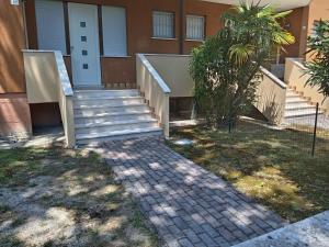 Casa Bianca Village Apartments