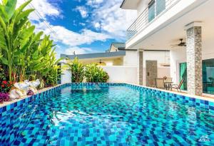 Pattaya Luxury Villa, 5BR 6BA, Private Pool with Jacuzzi Cityhouse54