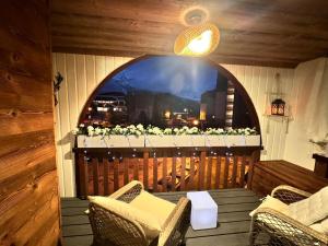 Val Thorens 4 flocons or, 42 m2, terrasse sud avec vue sur les glacier