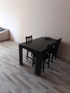 SM56 One Bedroom Apartment with Balcony