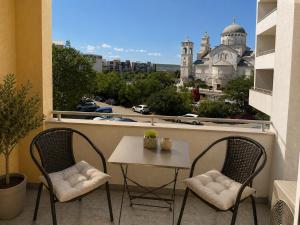 Urban Temple Apartment Cathedral View