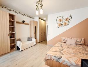 Quiet & Bright Studio - Available Monthly