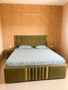 Radha Madhav Serenity Stay Near Prem Mandir