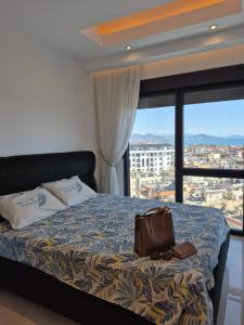 Luxury apartment with panoramic sea view emerald