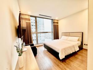 Vinhome Central Park 1 Two Bedroom Apartment