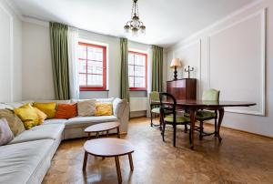 Stągiewna Old Town Apartment by BookingHost