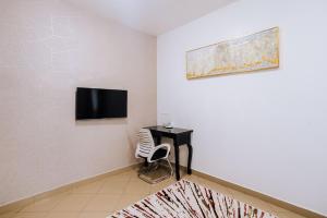 Maskani II - 2BREnsuite, Fast Wi-Fi, Backup Power, Workspace, Secure Gated Estate