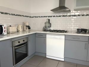 3étoiles family home close to center, beach and train station