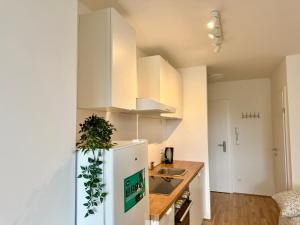 Brand New Danube Apartment with Balcony & Free Parking