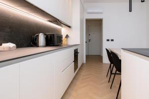 DolomiteStay Elegant Suite Dolomites Gateway