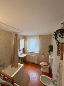 Quiet Ljubljana Suburbs Large Apt and Free Parking