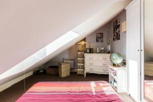 Heart of Marais, quiet studio