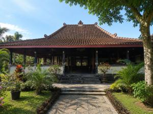 Green Resort Pracimantoro Wonogiri by Sawala