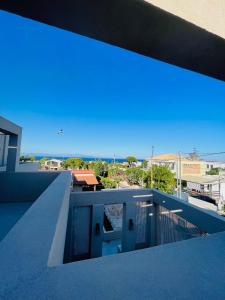 Kostas luxury Sea-View apartments near Airport and Beach