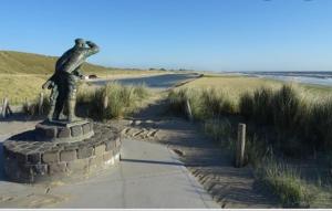 Fanatische villa 900 meter van het strand,100 meter van de duinen en uitzicht op de polder