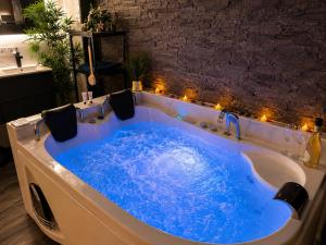 Appartement love room Perpignan cosy jacuzzi parking privée
