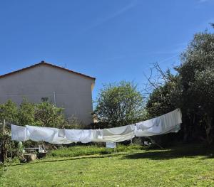 A small basic quiet room in the hosts house ideal for the Camino