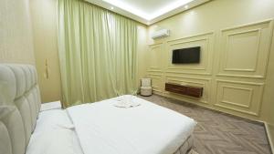 Luxury 5BR Villa with Private Pool, Large Garden & 5 Min to Marrakech Center