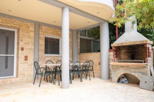 Seaside Luxury Residence near the Airport