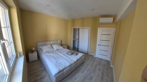 Modern 3-room apartment in a new building