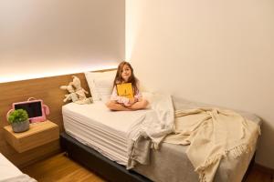 Inviting Stadio Suite | Rosa Negra