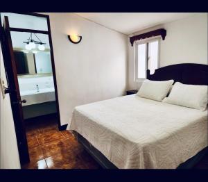 Colonial 3BR Home Near Cerro de la Cruz