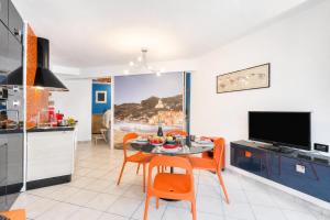 Il Suono del Mare - Sea Front Apt and Pool - Happy Rentals