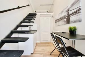 Mini Studio by Hi5 Apartments- City center studio