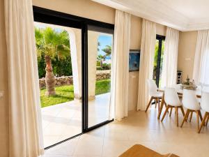 Villa Aglou Sunset - bord de Mer & Piscines