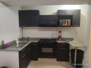 casa confortabla y relajante con alberca y laguna