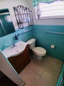 Charming 1BR Hollywood Studio with Garden and BBQ