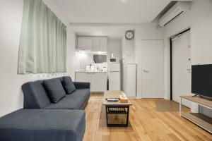 Nishi-Shinjuku Apartment