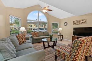 Laguna Bay Family Vacation Retreat