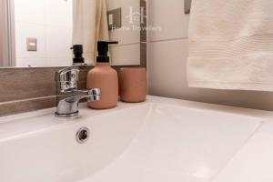 HT Studio within walking distance of Movistar Arena