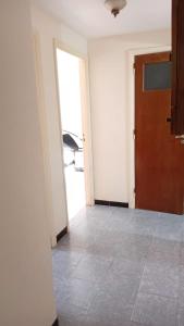 Spacious downtown apartment meters from the beach
