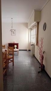 Spacious downtown apartment meters from the beach