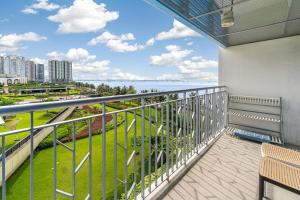 Holiday 2BR Apartment Hotel with Sea View near Airport, City of Dreams, MOA, and beside Okada