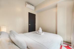 Holiday 2BR Apartment Hotel with Sea View near Airport, City of Dreams, MOA, and beside Okada