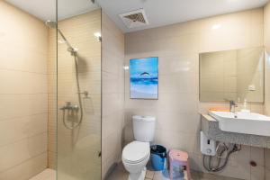 Holiday 2BR Apartment Hotel with Sea View near Airport, City of Dreams, MOA, and beside Okada