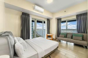 145 sqm Holiday 3BR Apartment with Sea View near Airport, City of Dreams, MOA, and beside Okada