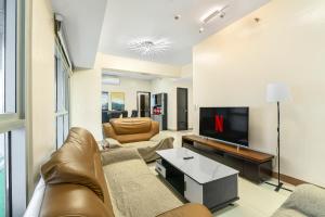 145 sqm Holiday 3BR Apartment with Sea View near Airport, City of Dreams, MOA, and beside Okada