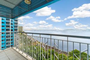 145 sqm Holiday 3BR Apartment with Sea View near Airport, City of Dreams, MOA, and beside Okada