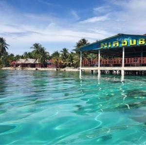 Guna Yala alojamiento frente al mar Niadub