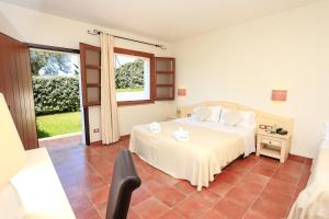 Deluxe Triple Room room in Alghero Resort Country Hotel