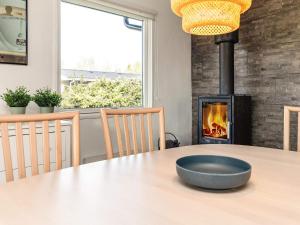 6 person holiday home in Hals-By Traum