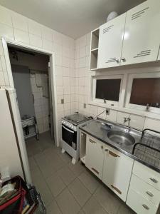 Apartamento central bem localizado